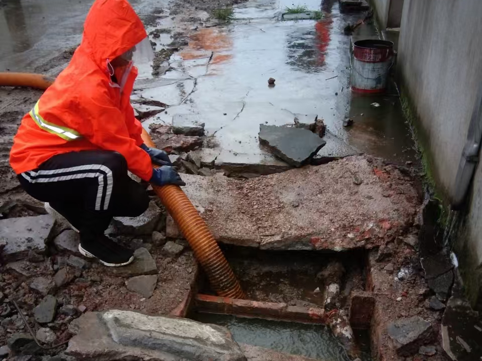 孟州专业清理污水池 炜誉市政以规范流程守护城市 “肠道”