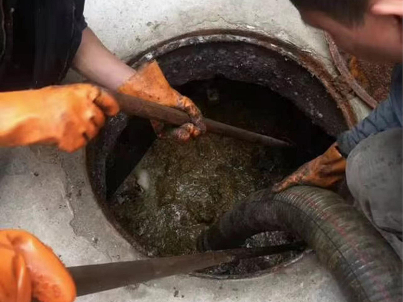 孟州清理化粪池时如何避免沼气的危害?